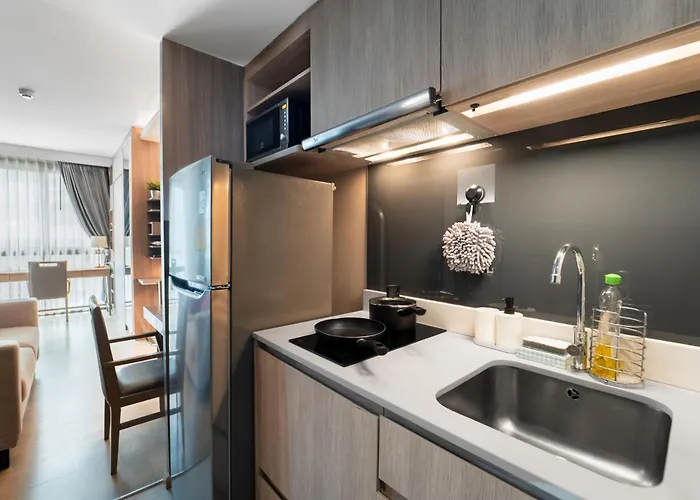 5 Star Luxurious 1bd King Bed Thong Lor Apartment *