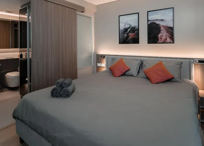 5 Star Luxurious 1bd King Bed Thong Lor Apartment Bangkok